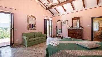 5 Schlafzimmer, Reisekinderbett, kostenloses WLAN