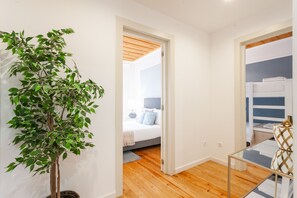 3 bedrooms, iron/ironing board, free WiFi, bed sheets