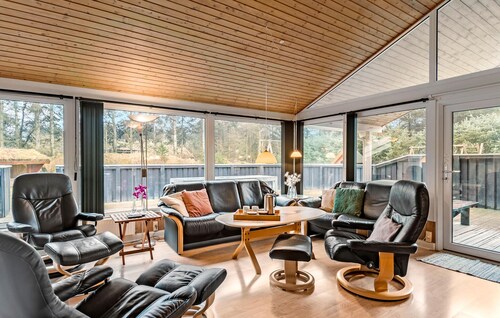 Tolles Haus in Saltum mit Innenpool