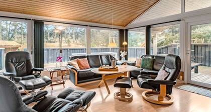 Tolles Haus in Saltum mit Innenpool