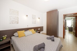 3 Schlafzimmer, Bügeleisen/Bügelbrett, kostenloses Internet, Bettwäsche