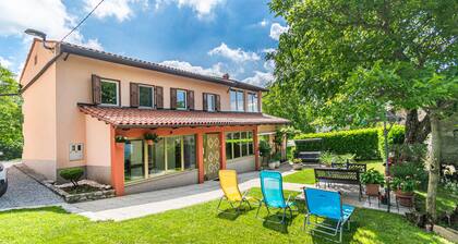 Amazing home in Stanjel with kitchen