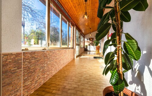 Amazing home in Stanjel with kitchen