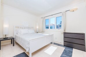 4 camere, ferro/asse da stiro, Wi-Fi gratuito, lenzuola