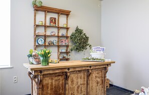 المنشأة من الداخ ل