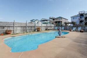 Pool - 5714- Whalebone Villa, | Semi-Oceanfront | South Nags Head | Sleeps 12 (Nags Head)