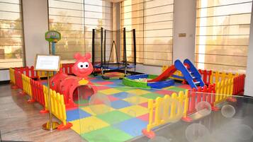 Children’s play area – indoor
