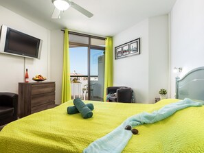 Bügeleisen/Bügelbrett, Internetzugang, Bettwäsche