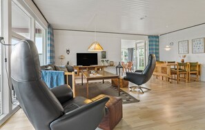 Télévision, cheminée