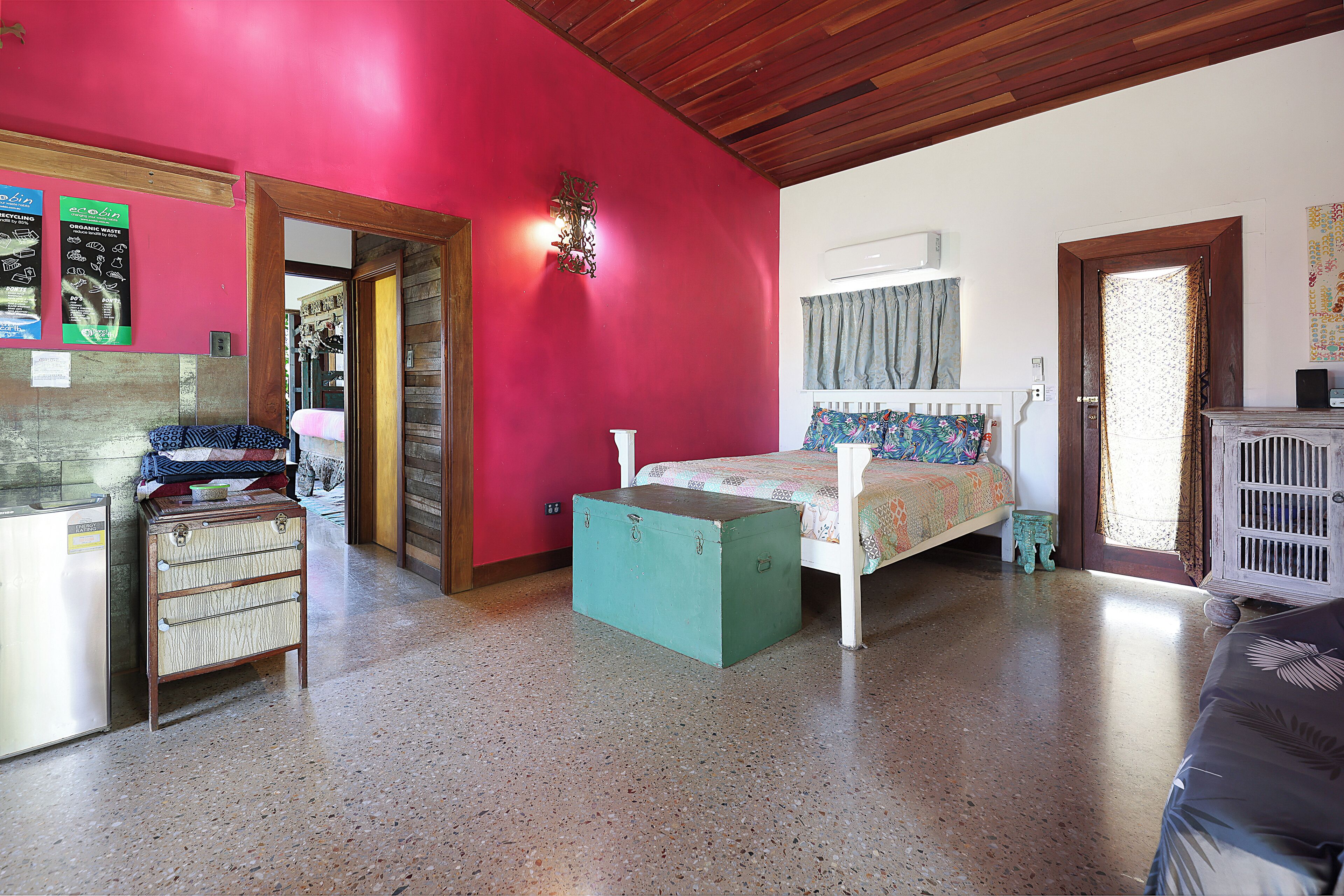 2 quartos, ferros/tábuas de passar roupa, Wi-Fi de cortesia