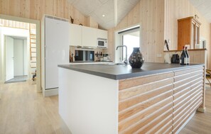 Køleskab, mikrobølgeovn, ovn, opvaskemaskine