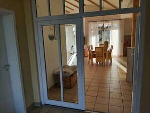 Unclassified image, 5 of 10, button