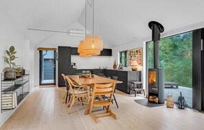 Dining - Stunning home in Fårevejle with kitchen (Fårevejle)
