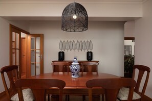Dining - Vista Monumental - Three Bedroom Apartment, Sleeps 6 (Funchal)
