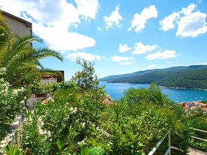 Property grounds - Apartment 2023/28731 (Istria - Rabac), 500m from the beach (Rabac)