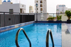 Outdoor pool - Lion Apartment (Da Nang)