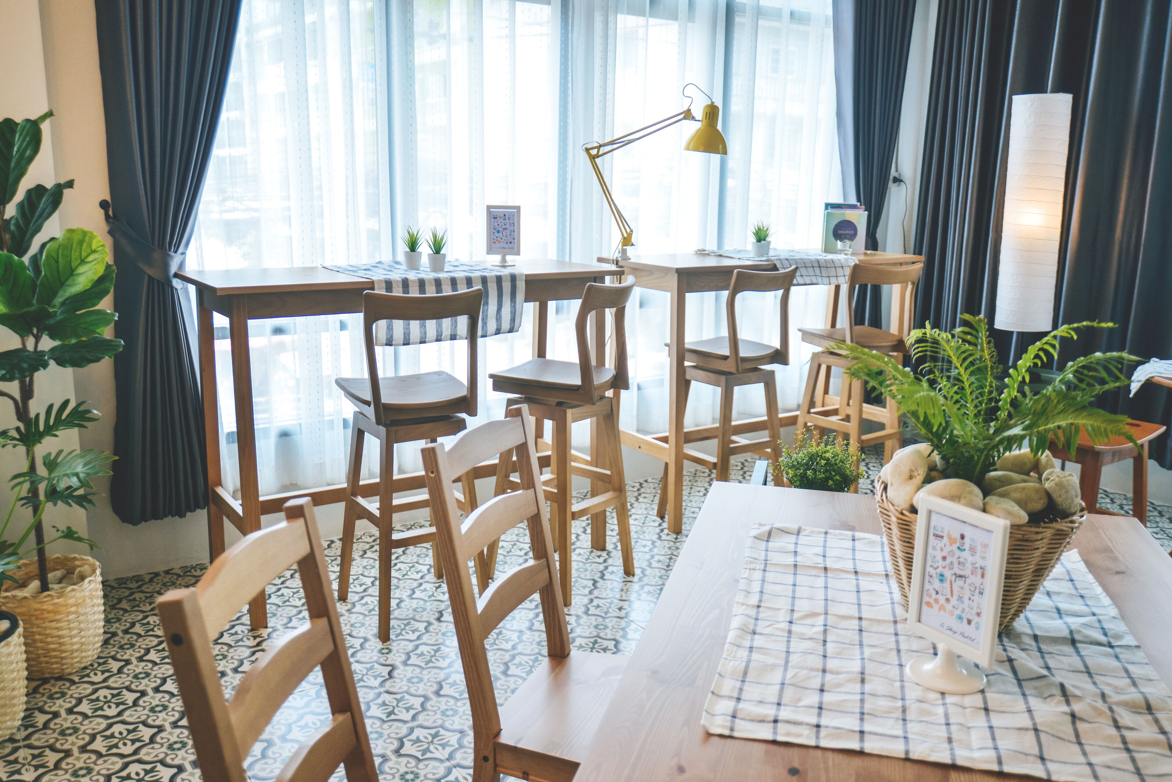 daily continental breakfast for a fee