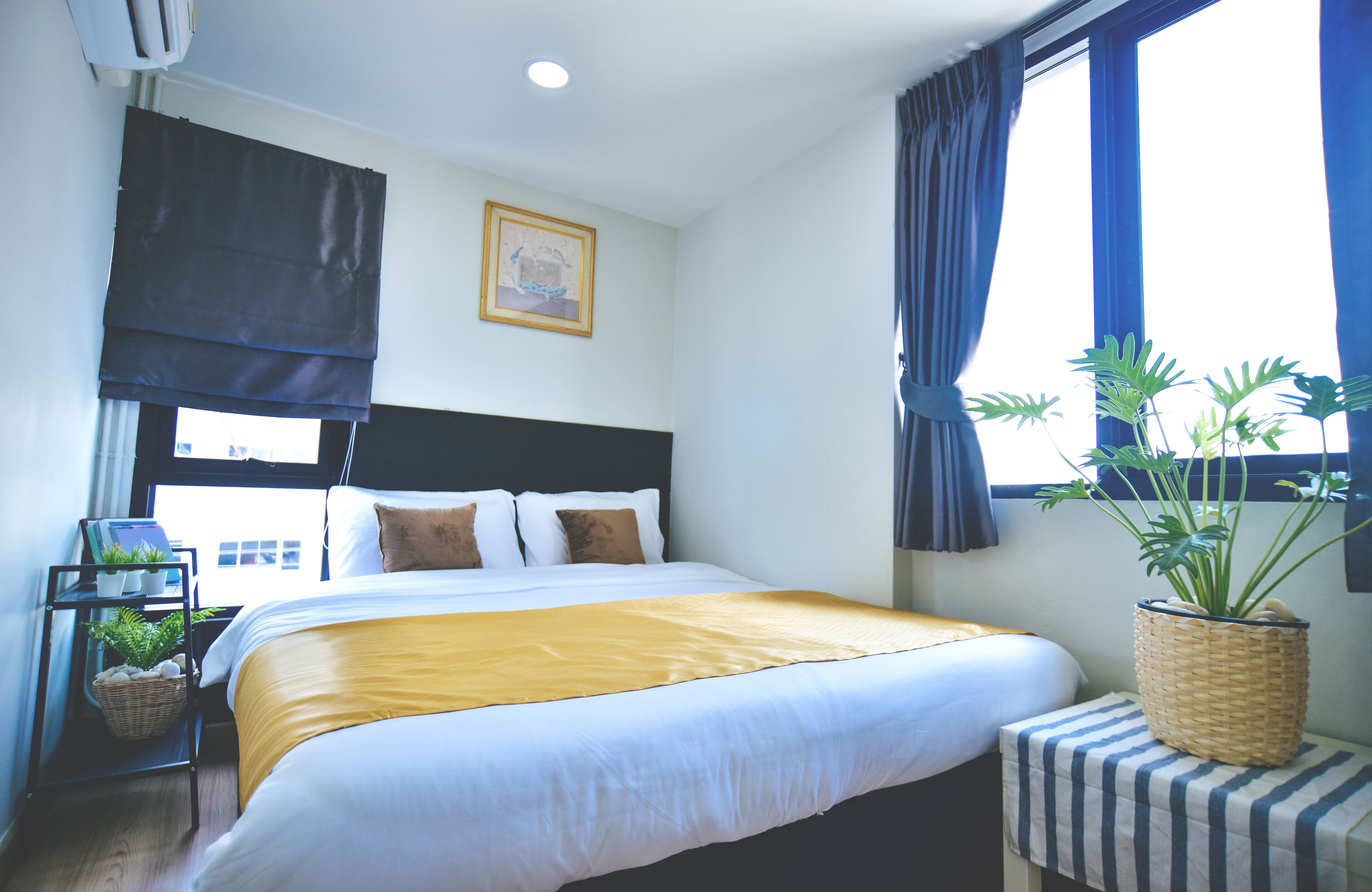 double room | blackout curtains, soundproofing, free wifi