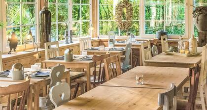 Nice home in Simpelveld with WiFi