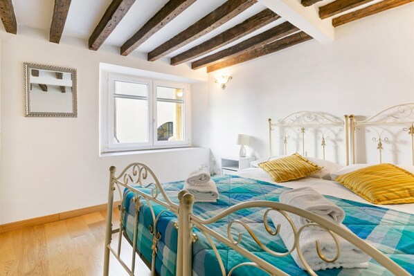 1 bedroom, iron/ironing board, WiFi