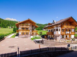 Esterni