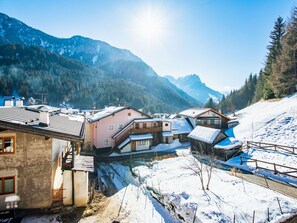 Exterior - Cosy apartment for 4 people with WIFI, TV and balcony (Mazzin)