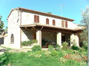 Exterior - Nice apartment for 2 guests with WIFI, pool, TV, patio and pets allowed (Pastina)