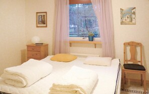 1 habitación y cuna de viaje 