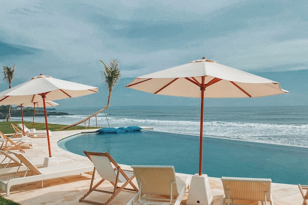 Kolam renang outdoor