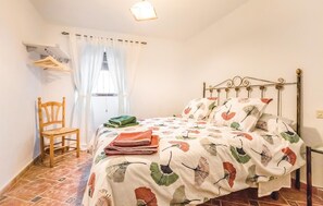 4 bedrooms, free WiFi, bed sheets