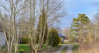 Gorgeous home in Hasslö with WiFi