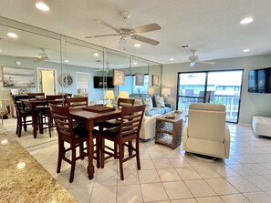 Condo, 2 Bedrooms | Interior