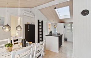 Dining - Stunning home in Jerup with WiFi (Jerup)