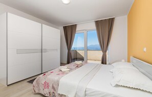 2 chambres, lit parapluie, Wi-Fi gratuit, draps fournis