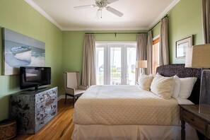 5 chambres, fer et planche à repasser, Wi-Fi gratuit, draps fournis