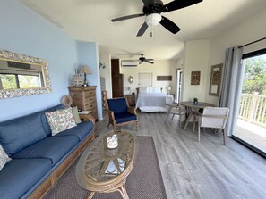 In-room safe, iron/ironing board, WiFi, bed sheets