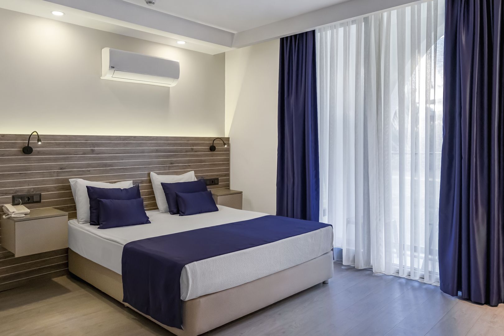 standard room, 1 double bed, garden view | minibar, soundproofing, bed sheets, wheelchair access