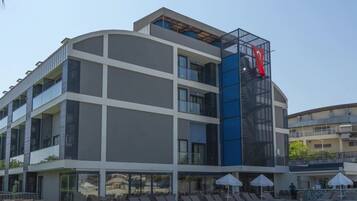 Fachada da propriedade