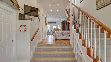 2 chambres, fer et planche à repasser, Wi-Fi gratuit, draps fournis