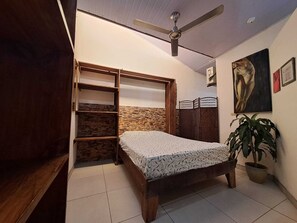 2 bedrooms, in-room safe, free WiFi