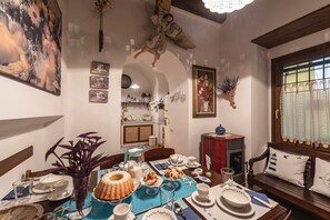 Desayuno bufé gratuito y diario