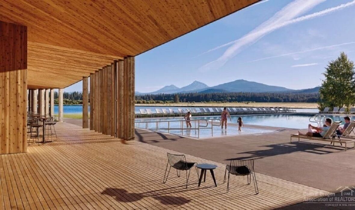 Piscine intérieure, piscine extérieure