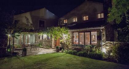 La Casa Vieja - Charming Country House with private pool & garden :)