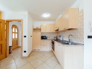 Ofen, Geschirrspüler