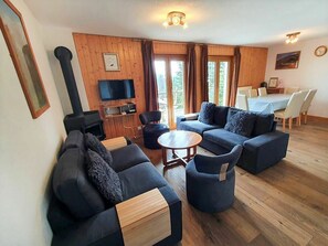 Téléviseur, foyer, lecteur de DVD