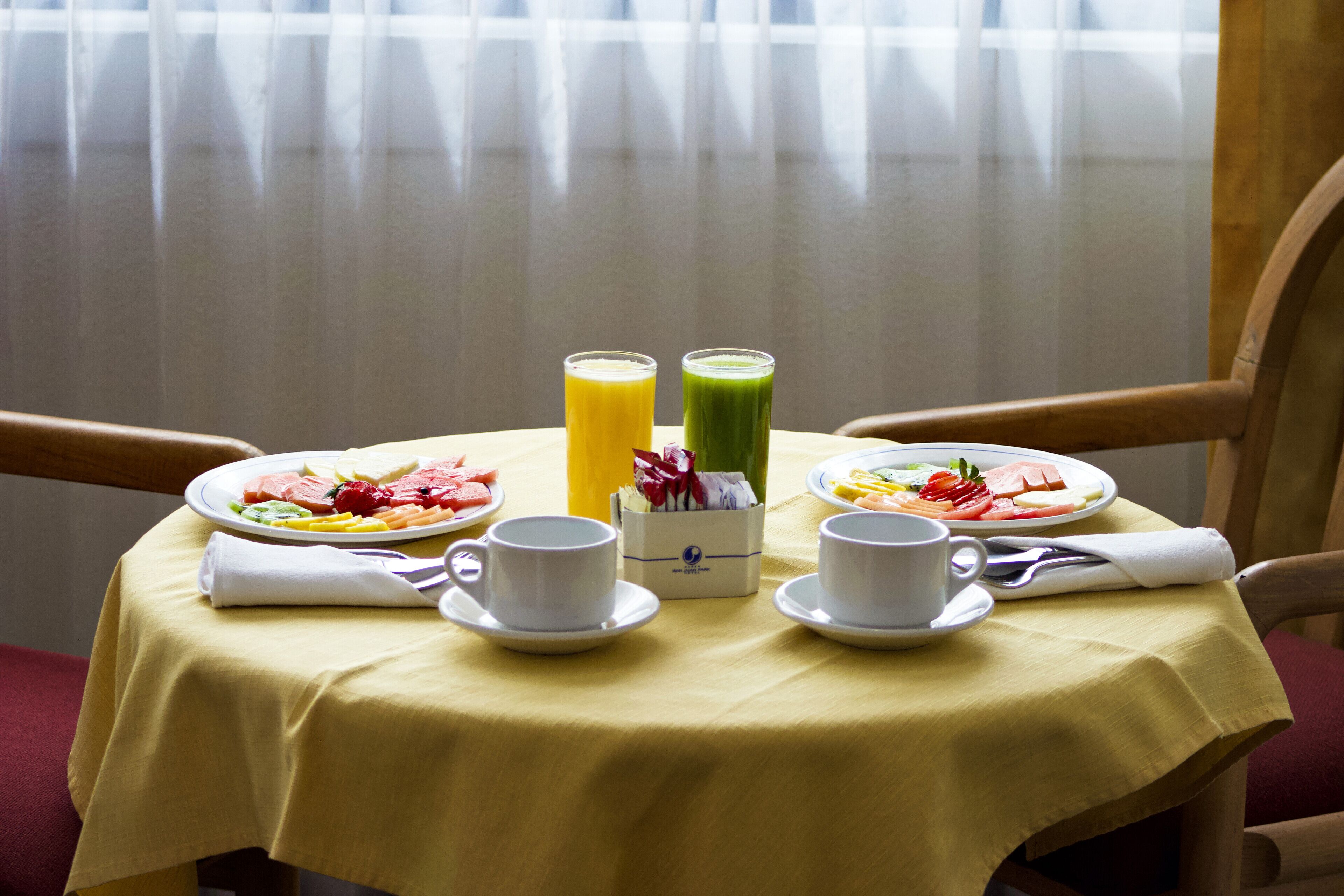 daily buffet breakfast (mxn 190 per person)