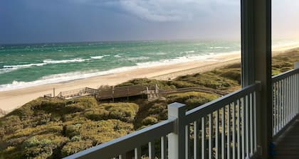 Once Upon a Tide: FULL RENO for 2026! Oceanfront, Pool, Linens