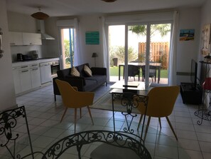 Télévision à écran plat