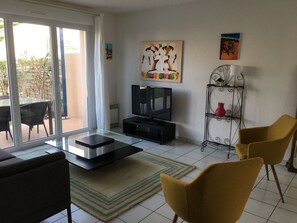 Télévision à écran plat