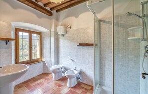 Shower - Awesome home in Cortona (Cortona)
